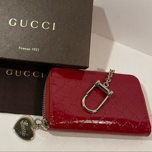 Authentic Gucci Zip Around Card Case, Leather and  Microguccissima Patent Red.